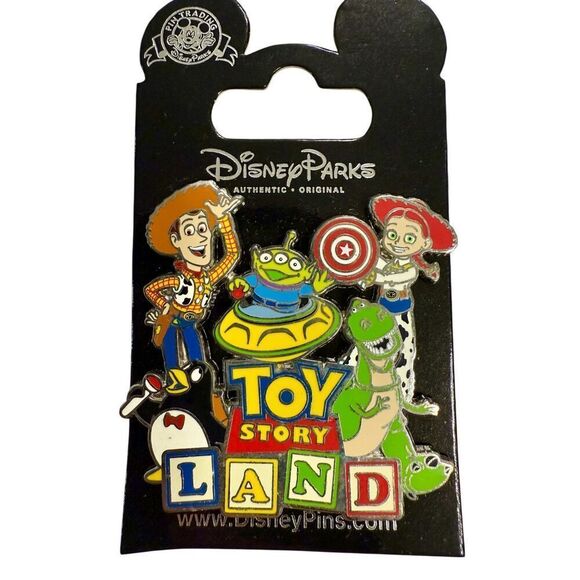 Toy Story Land Pin Exclusive Limited Edition Disney World Orlando Buzz Woody - Picture 2 of 3
